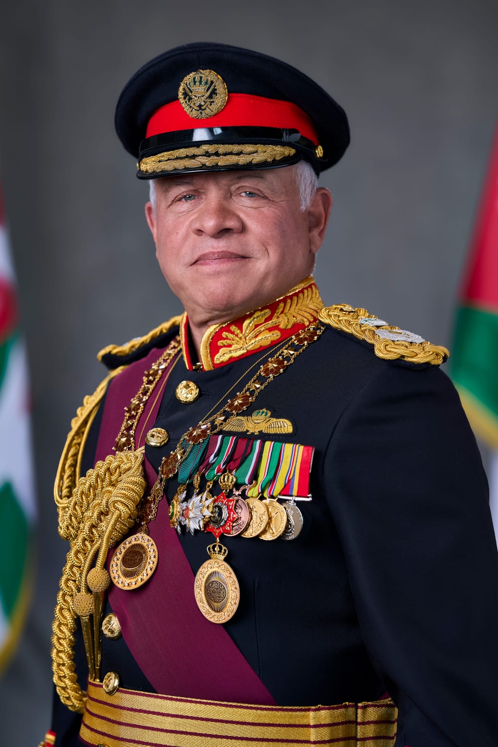 Phosphate extends greetings on the occasion of the Royal Sitting Day, the anniversary of the Great Arab Revolt, and Army Day.