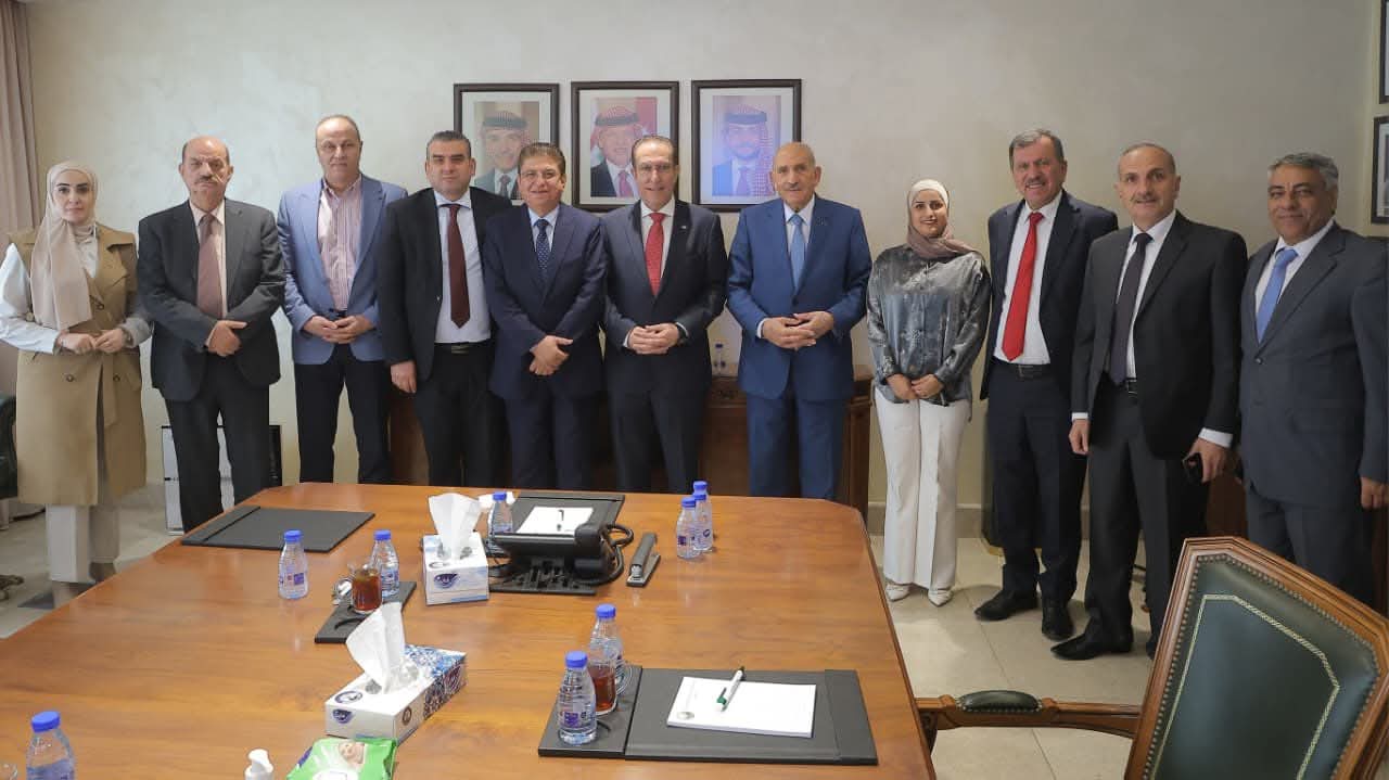 The Parliamentary Charter reviews the performance situation at the Phosphate Mines Company